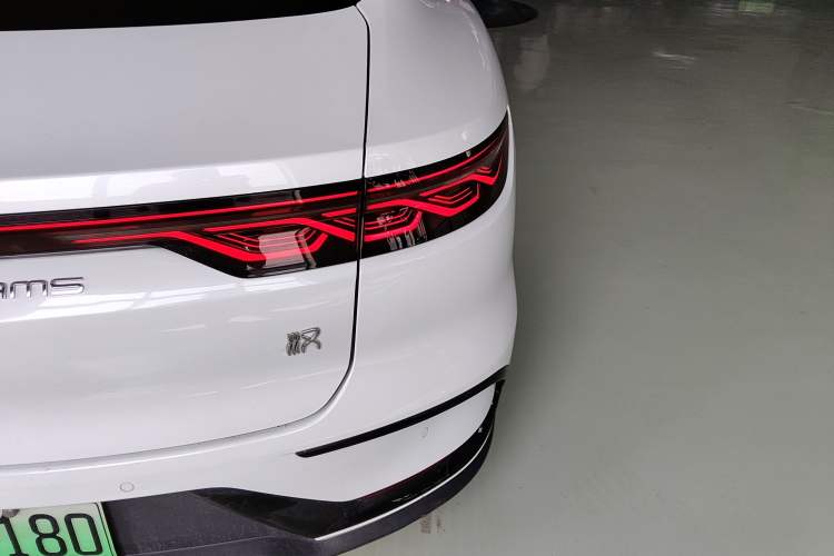 Used BYD Han 2022 EV Genesis Edition 715 km Front-Wheel-Drive Flagship Model
