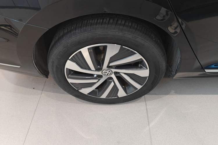 Used Volkswagen Passat New Energy 2020 430 PHEV Hybrid Luxury Edition China VI Standard
