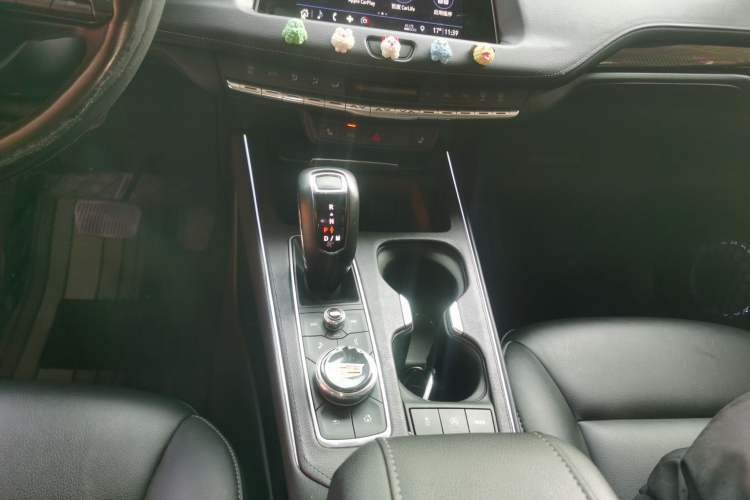 Used Cadillac XT4 2018 28T Two-Wheel-Drive Luxury Model