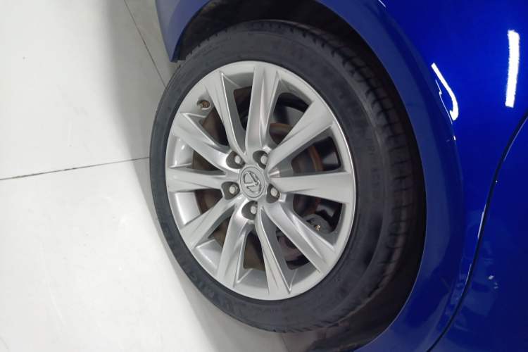 Used Lexus IS 2015 200t F SPORT
