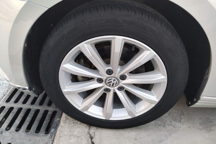 Used Volkswagen Magotan 2018 330TSI DSG Advanced Model
