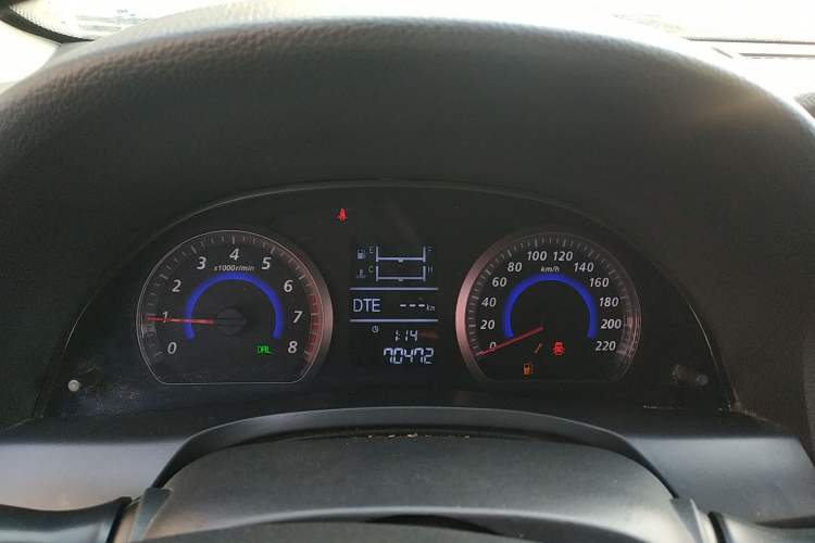 Used Zotye Z300 2014 New Vision 1.5L Manual Luxury Model
