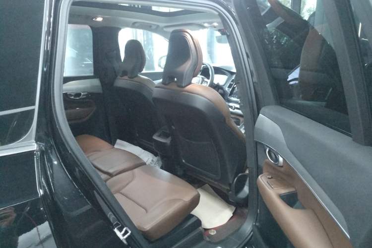 Used Volvo XC90 2019 T5 Zhiyi Edition 5-Seater China VI Standard
