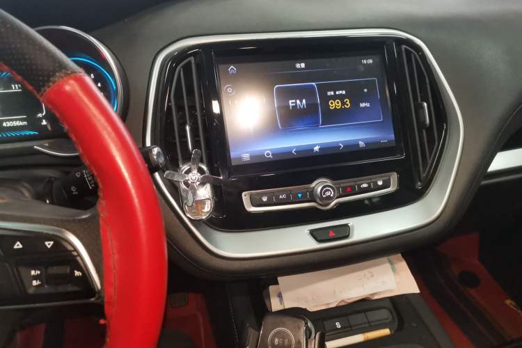 Used JETOUR X70M 2021 1.5T DCT Luxury Partner Model 7 Seats