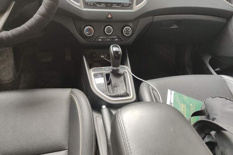 Used Hyundai ix25 2015 1.6L Automatic Two-Wheel Drive Smart GLS Trim
