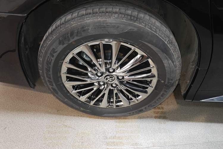 Used Toyota Alphard 2021 Dual-Motor 2.5L Premium Edition
