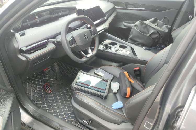 Used Changan UNI-V 2022 1.5T Prestige Version
