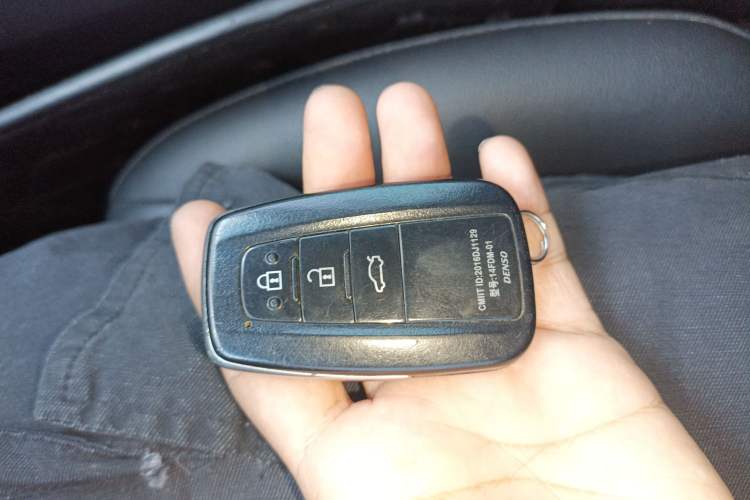 Used Toyota Camry 2019 2.5S FENGSHANG Version China VI Standard
