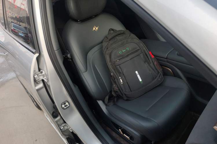 Used  eπ008 2025 210Max Rui Edition 6-Seater
