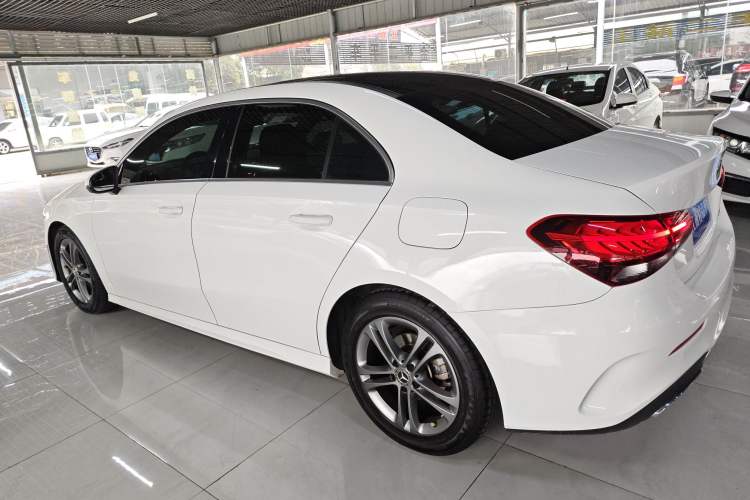 Used Mercedes-Benz A-Class 2020 Facelift A 180 L Sport Sedan Special Configuration

