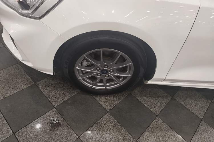 Used Ford Focus 2020 Hatchback EcoBoost 180 Automatic Trend Edition
