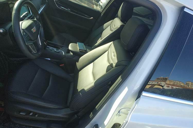 Used Cadillac XT5 2022 2.0T Two-Wheel Drive Luxury Version