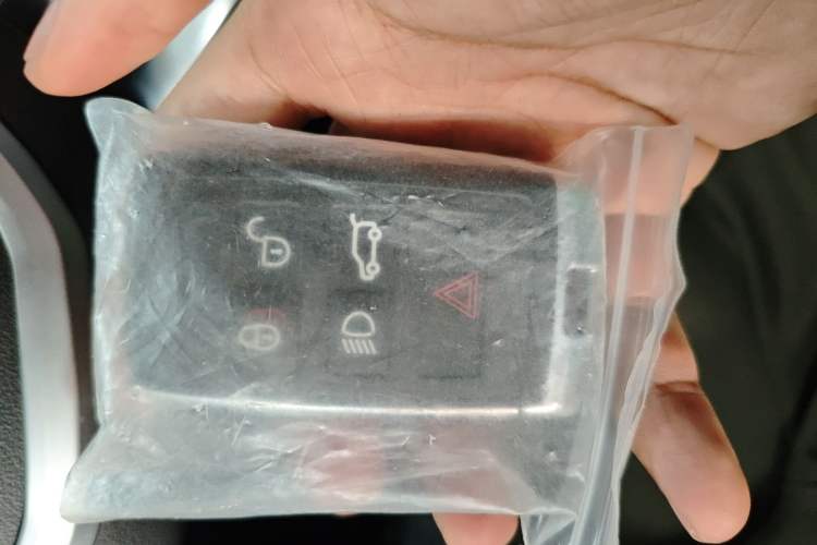 Used Land Rover Discovery 2018 2.0T SE
