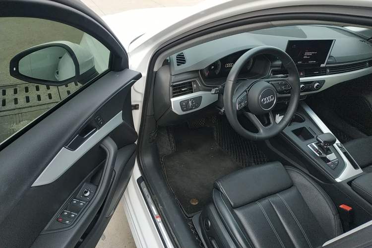 Used Audi A4L 2022 40 TFSI Fashion Dynamic Model
