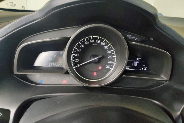 Used Mazda Mazda 3 Axela 2017 Hatchback 2.0L Automatic Luxury Model Emission Standard China V
