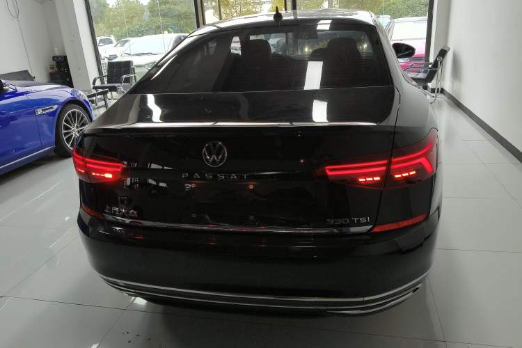 Used Volkswagen Passat 2020 330TSI Luxury Edition China VI
