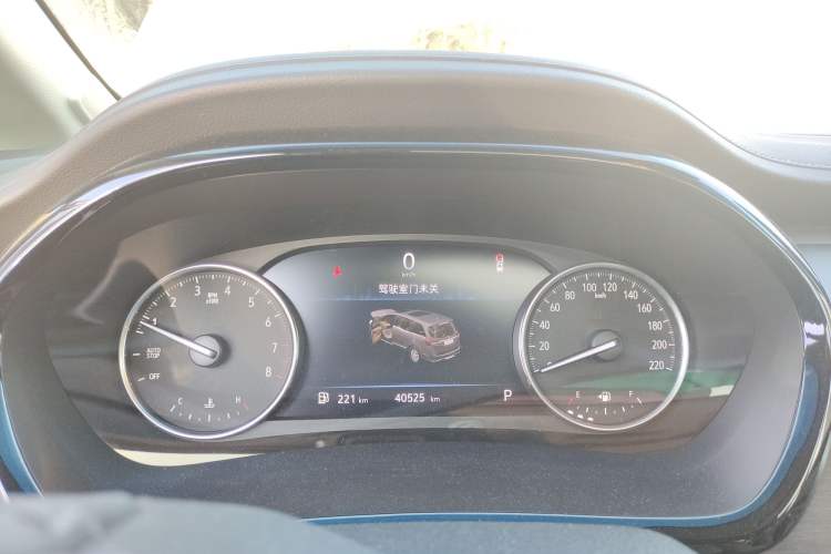 Used Buick GL8 2021 Land Cruiser Executive Class 652T Smart Luxury Model