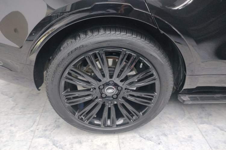 Used Land Rover Discovery 2023 360 PS R-Dynamic S