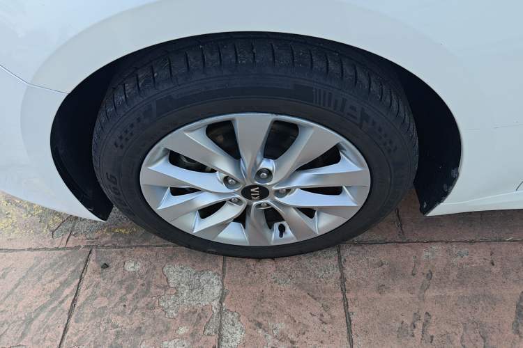 Used Kia K5 2016 1.6T Automatic LUX
