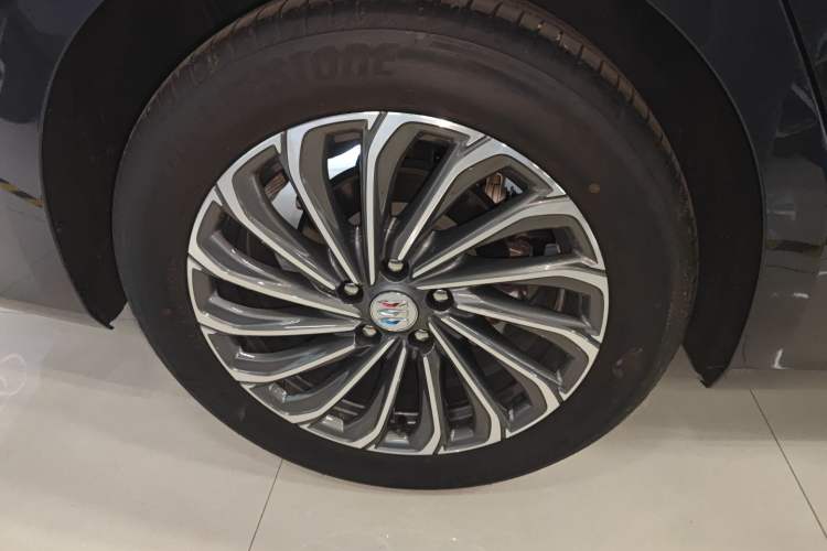 Used Buick LaCrosse 2023 28T Prestige Edition
