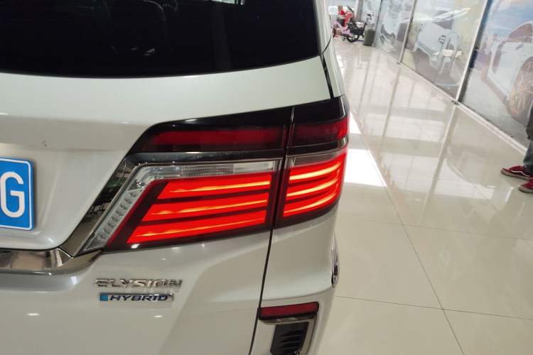 Used Honda Elysion 2019 2.0L Hybrid Luxury Edition
