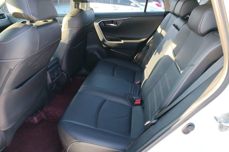 Used Toyota RAV4 2020 2.0L CVT Two-Wheel Drive Fashion PLUS Edition
