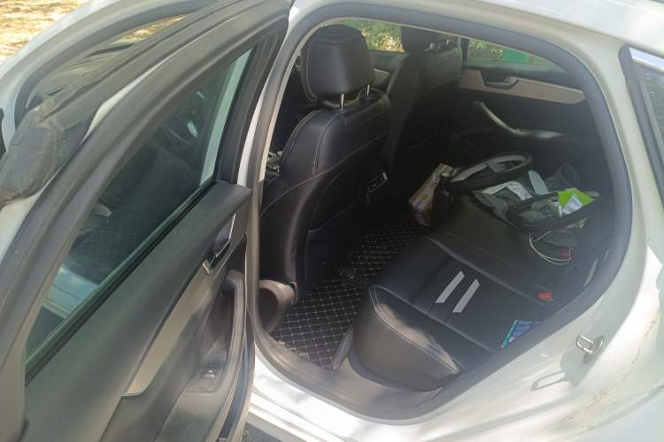 Used BYD Qin Pro 2019 Super Edition 1.5TI Automatic Smart Connect Enjoyment Model China VI Standard
