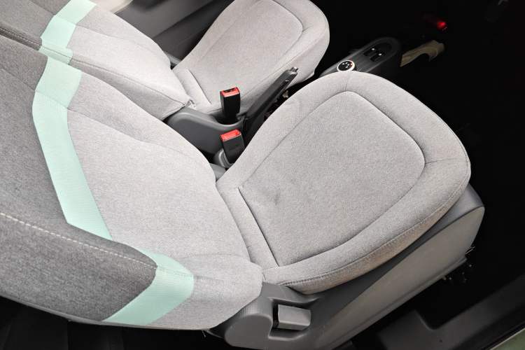 Used Wuling Hongguang MINIEV 2022 Macaron Premium Model – Lithium Ternary Battery
