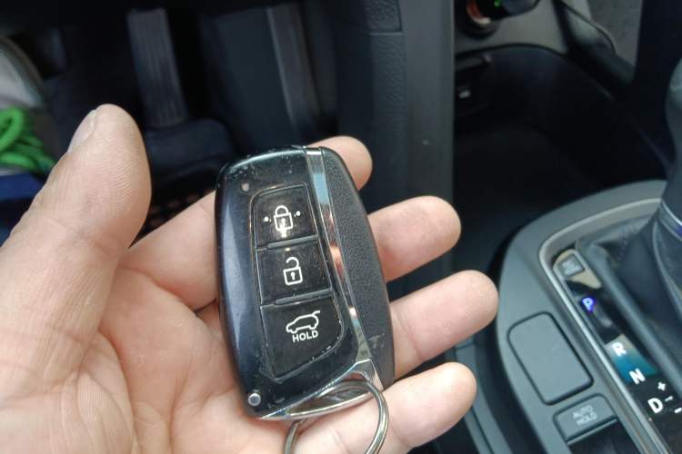 Used Hyundai Santa Fe 2013 2.4L Automatic Two-Wheel Drive Smart Version
