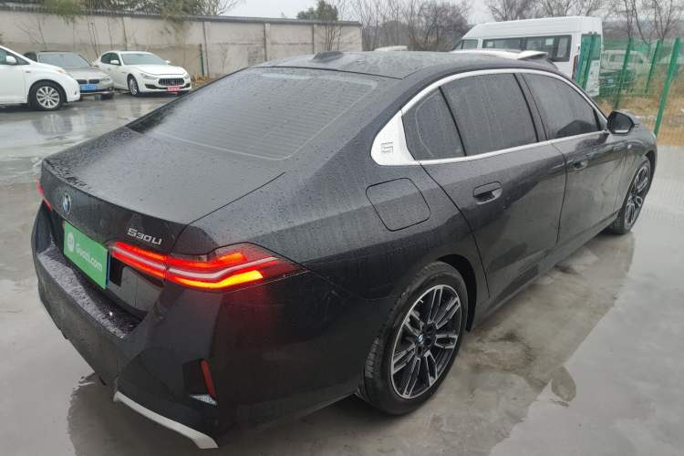 Used BMW 5 Series 2024 530Li Leading Model M Sport Package