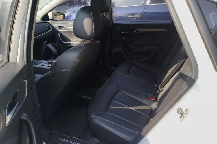 Used Roewe i6 2020 PLUS 1.6L CVT 4G Connected Glory Flagship Edition