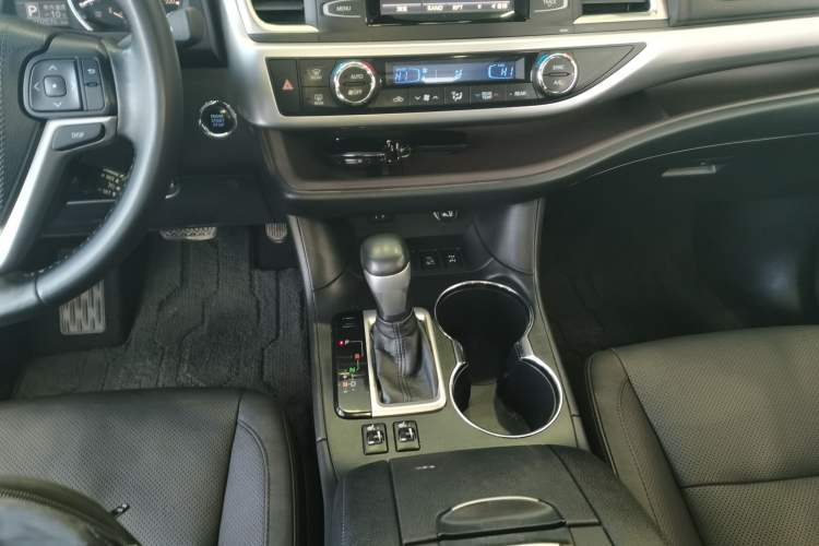 Used Toyota Highlander 2015 2.0T Four-Wheel Drive Luxury Edition 7-Seater
