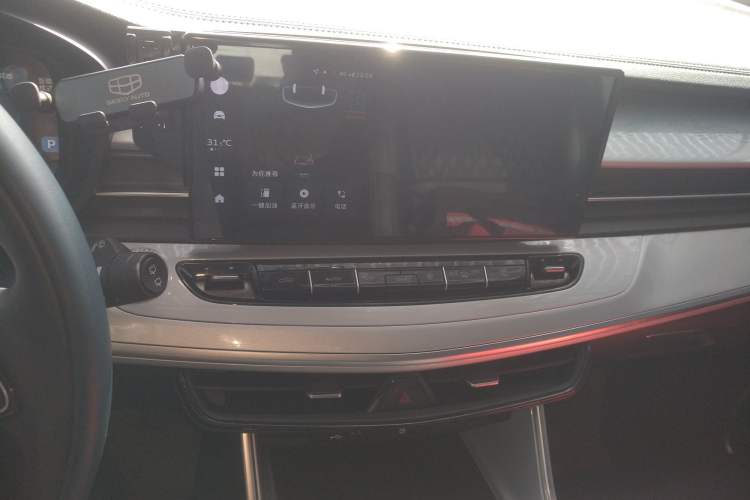 Used Geely Auto Jiajie 2023 Geely Jiaji L 1.5TD DCT Luxury Model
