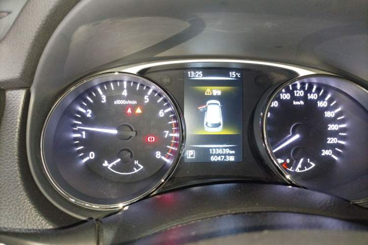 Used Nissan X-Trail 2015 2.0L CVT Comfort MAX Edition 2WD
