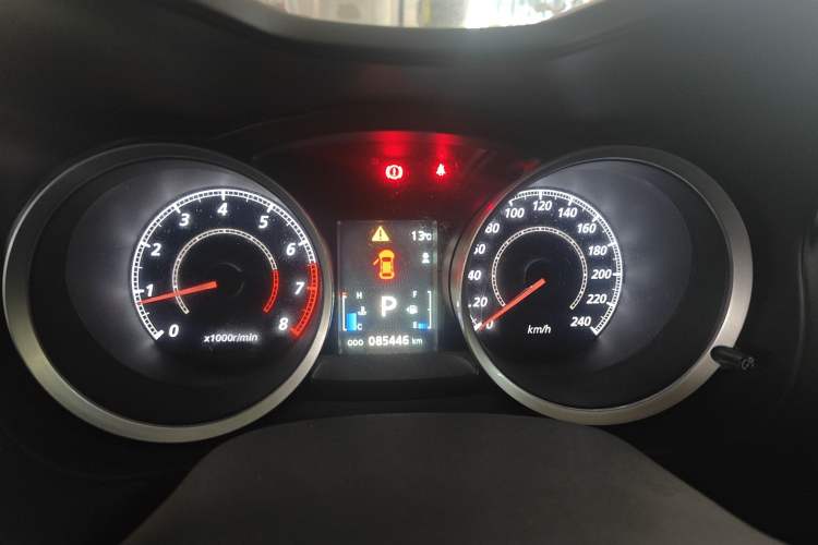 Used Mitsubishi Lancer EX 2015 1.8L CVT ZhiShang Edition China IV Standard