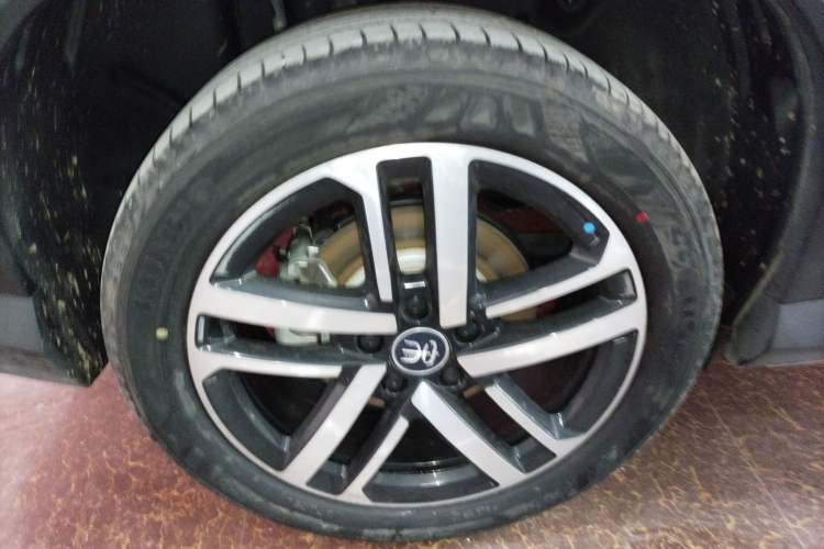 Used BYD Song L DM-i 2025 Intelligent Driving Version 112 km Beyond-Range Type
