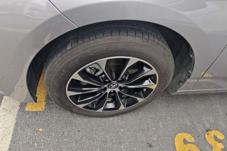 Used Toyota Avalon 2023 2.0L Premium Edition
