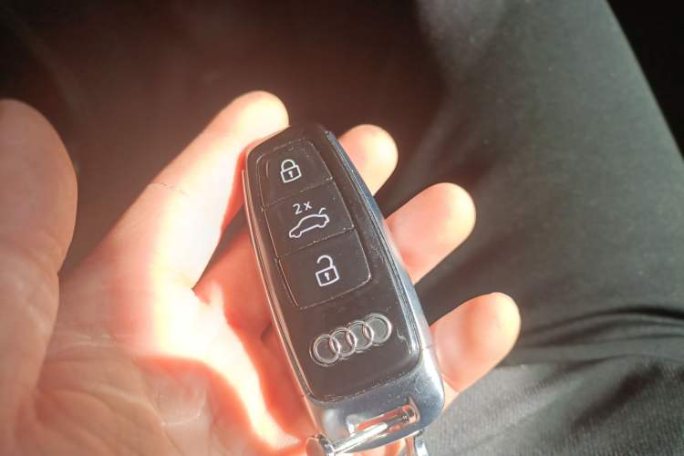 Used Audi Q7 2023 45 TFSI quattro S line Sport model
