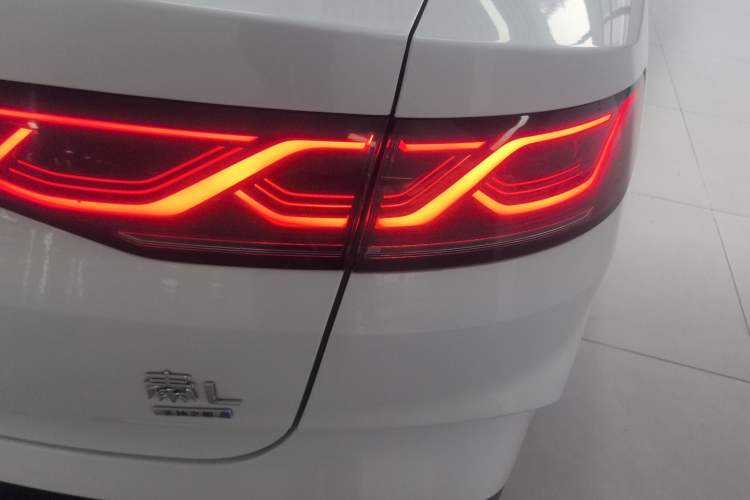 Used BYD Qin L 2025 DM-i Smart Drive 120KM Superior Model
