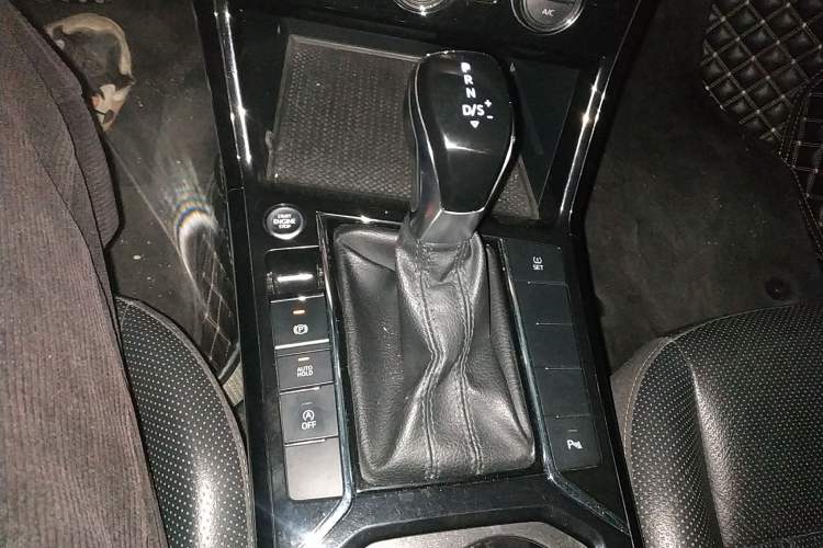 Used Volkswagen Passat 2019 380TSI Luxury Edition China VI Standard
