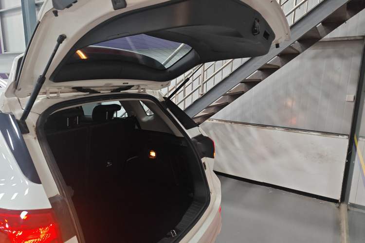 Used Haval H6 Coupe 2019 1.5T Automatic Two-Wheel Drive Luxury Smart Connectivity Version China VI Standard