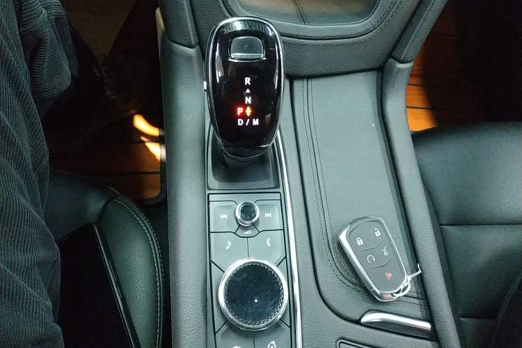 Used Cadillac XT6 2022 2.0T 7-Seater Two-Wheel Drive Luxury Version
