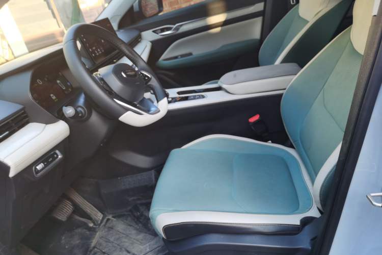 Used Geely Auto Emgrand L HiP 2022 1.5TD-DHT Pro 100KM Super Swift
