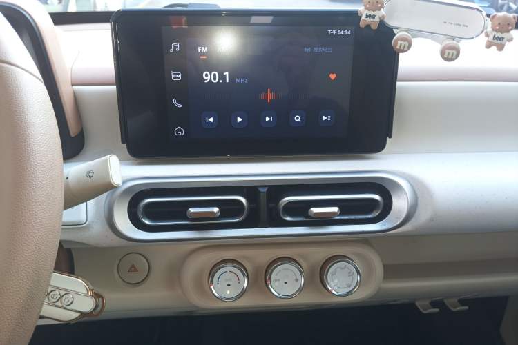 Used Wuling Hongguang MINIEV 2024 3rd Generation 215km Advanced Version
