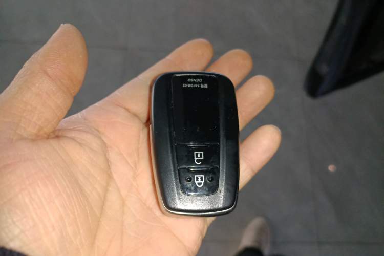 Used Toyota Highlander 2023 2.5L Smart Electric Hybrid Dual-Engine Two-Wheel Drive Elite Version 5 Seats