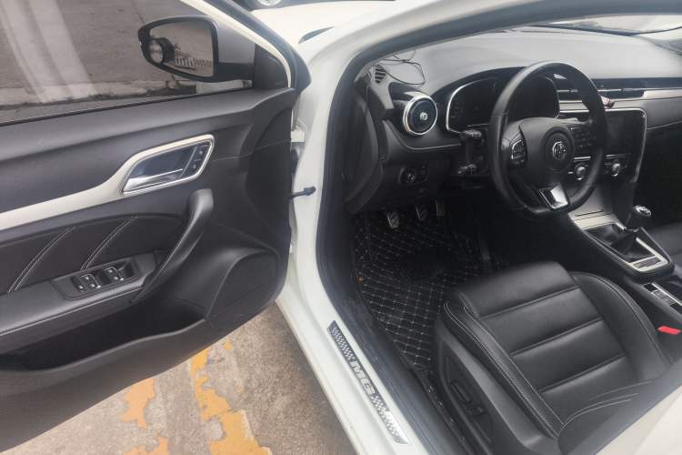 Used MG 6 2017 20T Manual Luxury Smart Connect Version China V Standard
