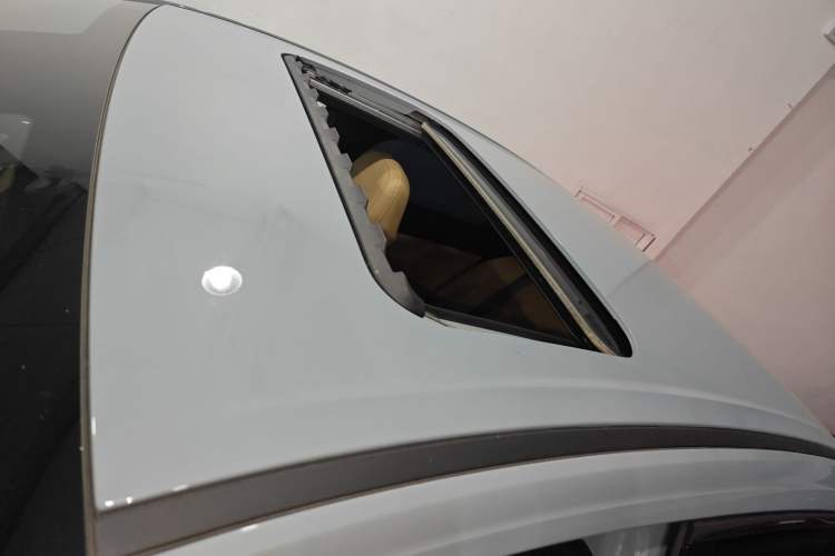 Used  L6 2023 125km MAX