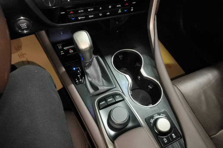 Used Lexus RX 2016 300 4x4 Elegant Edition China VI
