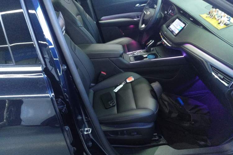 Used Cadillac XT4 2021 28T Two-Wheel Drive Leading Version