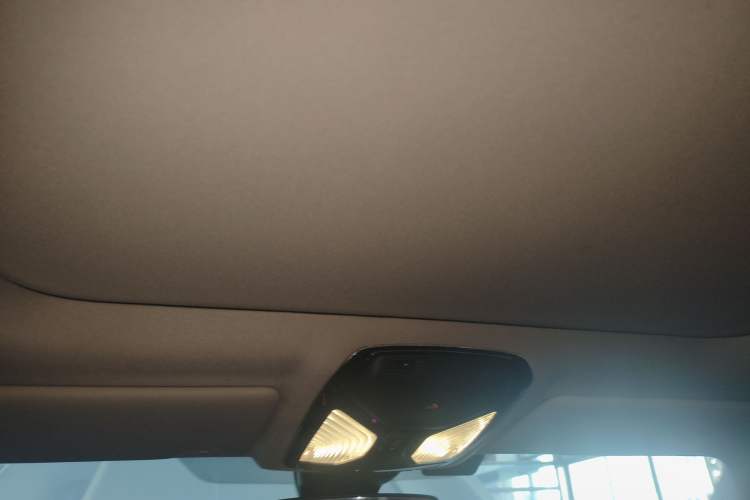 Used BMW i3 2022 eDrive 35 L
